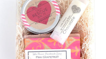 Heart Themed Soap and Spa Set for Valentines - Little Flower Soap Co