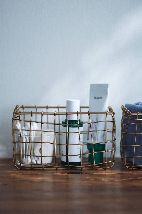 Rustic Brass Wire Basket – Rectangular Organizer for Kitchen or Bath